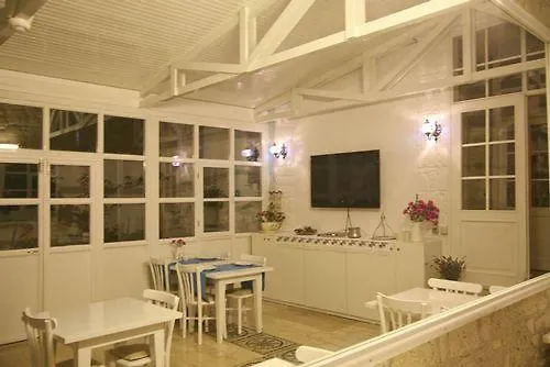 Beyazhan Hotel Alaçatı